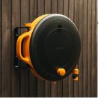 Fiskars sada buben s hadicí S + držák na zeď 1026376