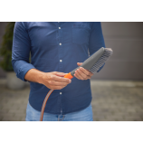 Gardena Cleansystem ruční kartáč S (měkký), s přípojkou na hadici, k čištění menších ploch