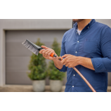 Sada Gardena Cleansystem s ručním kartáčem S s měkkými štětinami