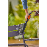 Sada Gardena Cleansystem s ručním kartáčem S s měkkými štětinami