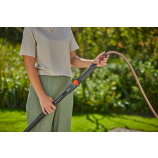 Gardena Cleansystem teleskopická rukojeť M – XL, vodní, pro vzdálenější plochy