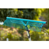 Gardena combisystem – hrábě na trávu