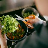 Fiskars Kuchyňské nůžky, 18 cm 1075051