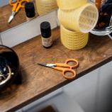 Fiskars Nůžky na nehty se zahnutými čepelemi, 10 cm 1075058