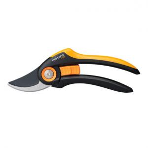 FISKARS dvoučepelové zahradní nůžky Plus (P521) 1057167