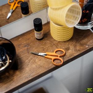 Fiskars Nůžky na nehty se zahnutými čepelemi, 10 cm 1075058